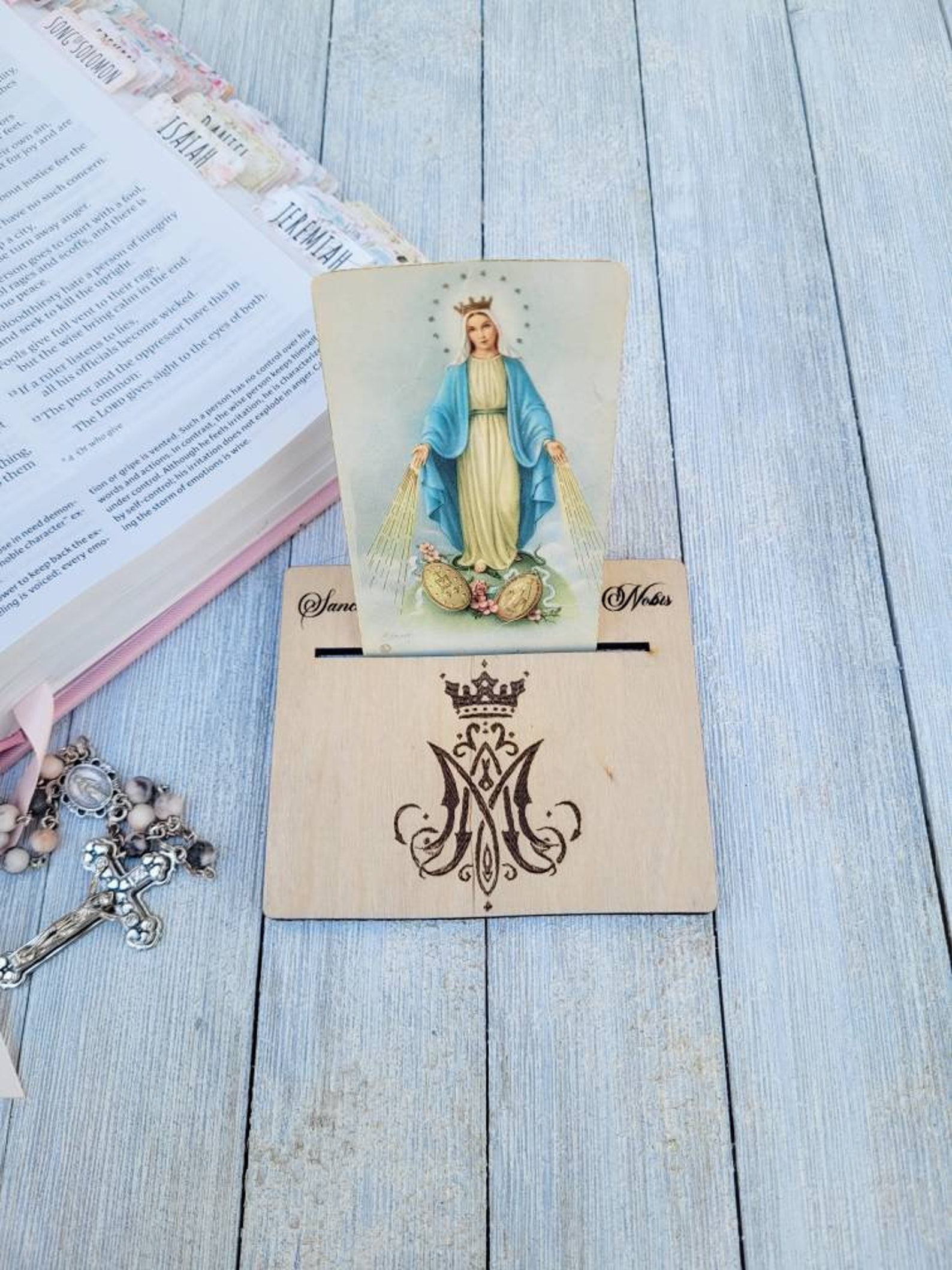 Marian Auspice Card Holder